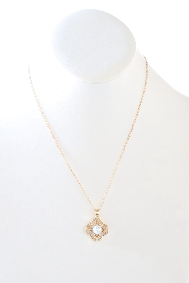 Flora Gold/Pearl Flower Necklace