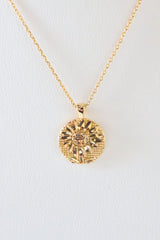 Daisy Gold Pendant Necklace